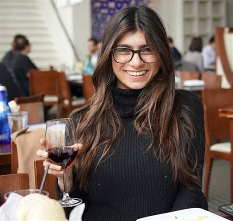 mia khalifa religion|Mia Khalifa Height, Weight, Age, Husband, Boyfriend, Family,。